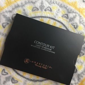 Anastasia Beverly Hills Contour Kit